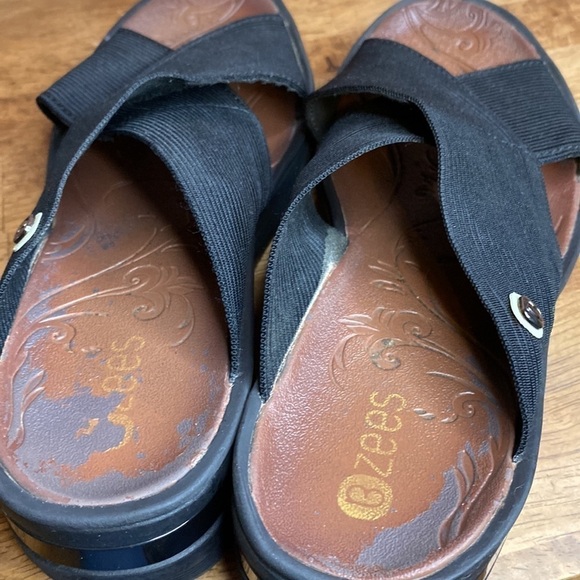 BZees Womens Black Desire Slides Sandal Size 6.5 - Picture 13 of 13